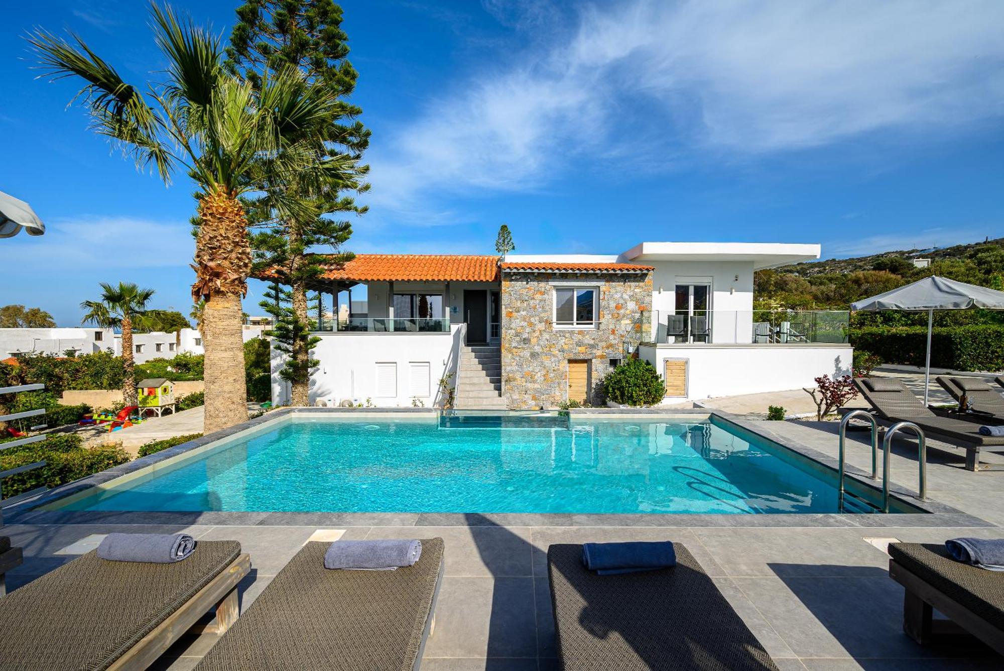 Queen'S Gem Luxury Villa - Heated Jacuzzi & Pool 赫索尼索斯 外观 照片